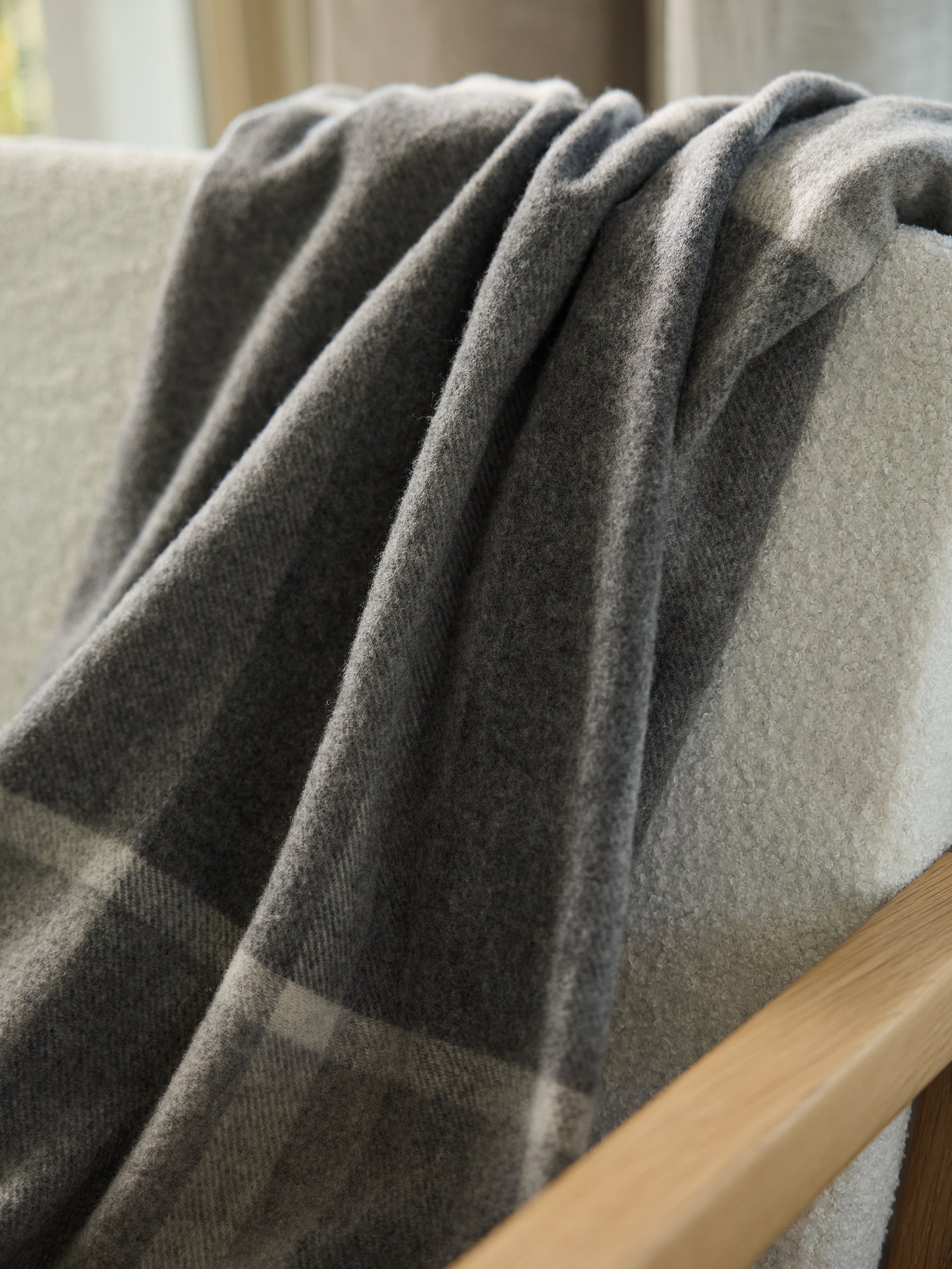 Lucca Throw - Last Chance - Image 6