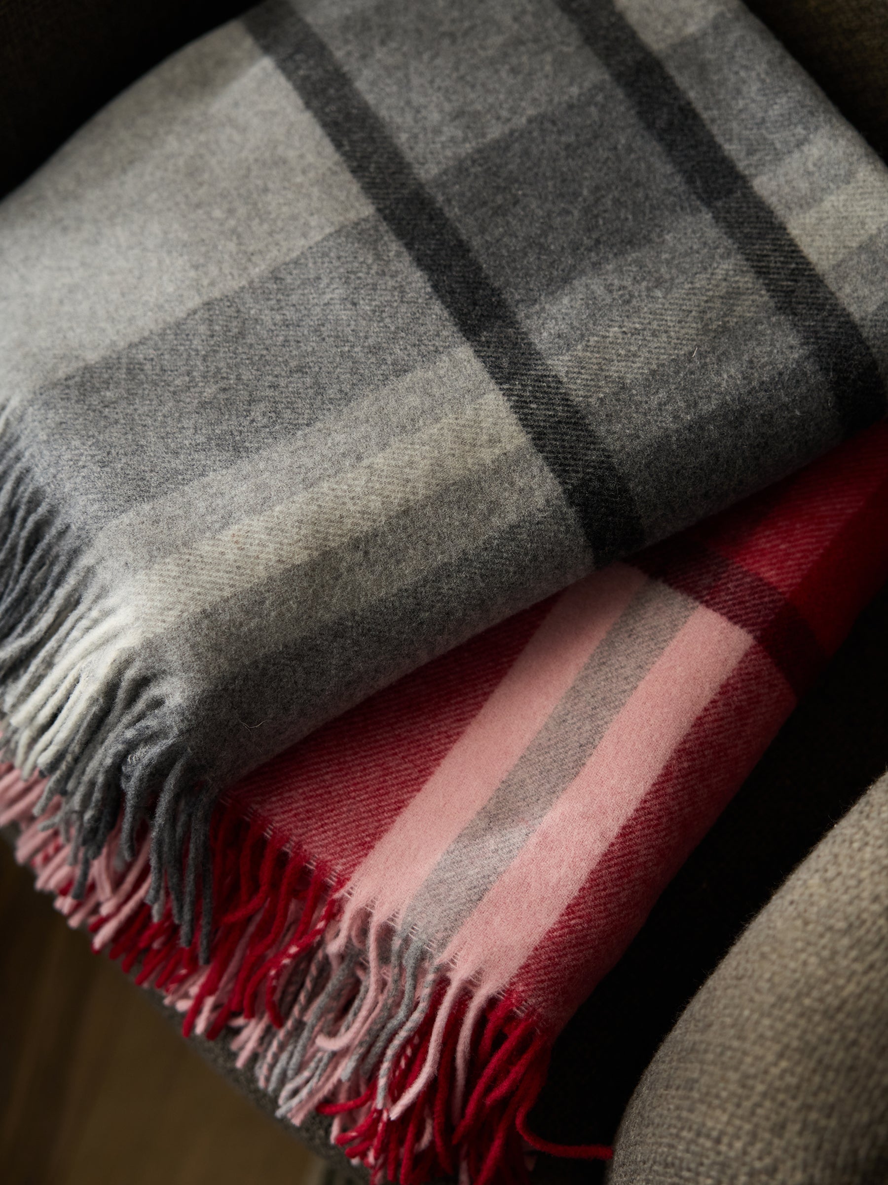 Lucca Throw - Last Chance - Image 10