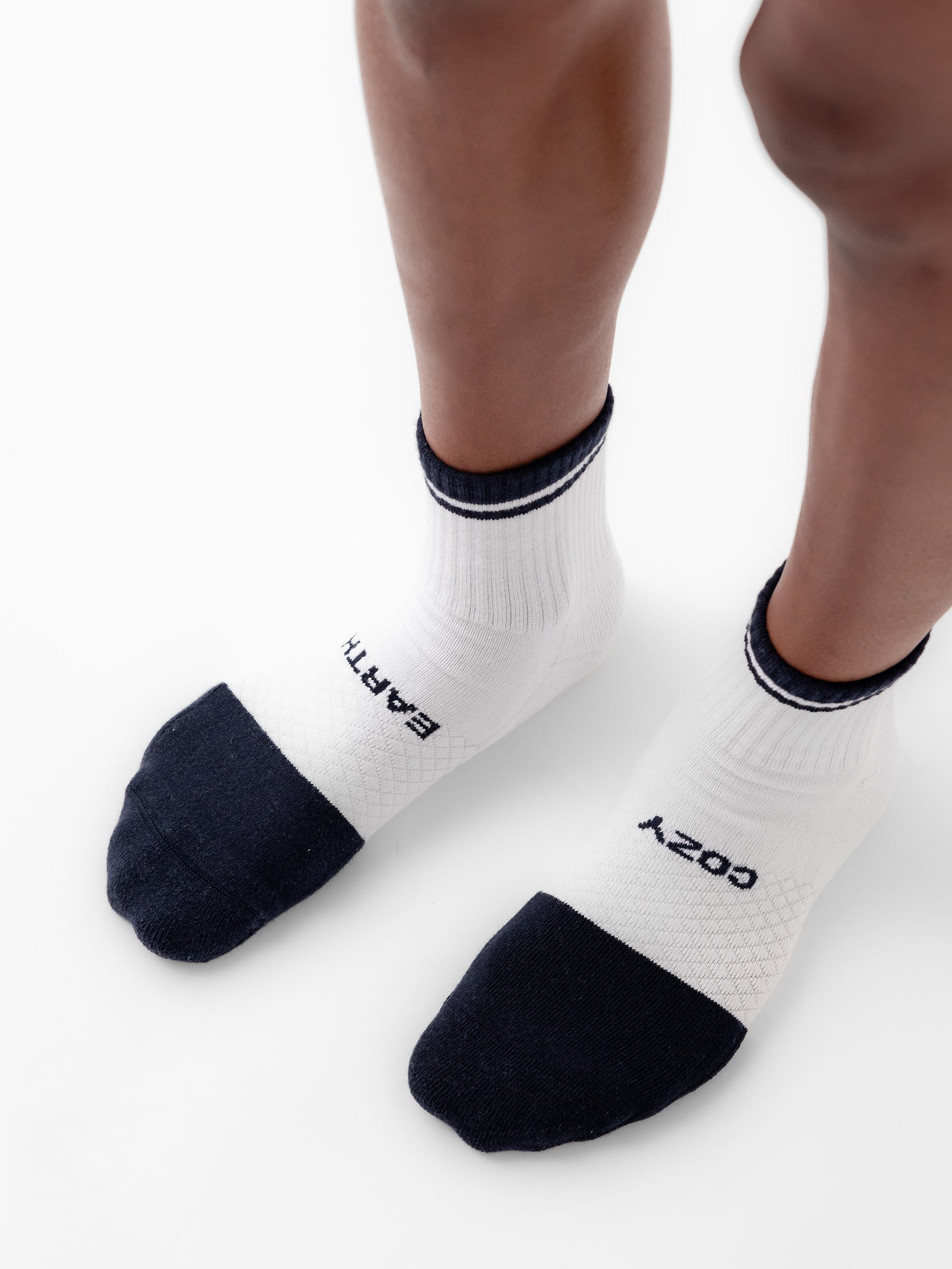 Women's Essential Quarter Sock - Last Chance - Image 17