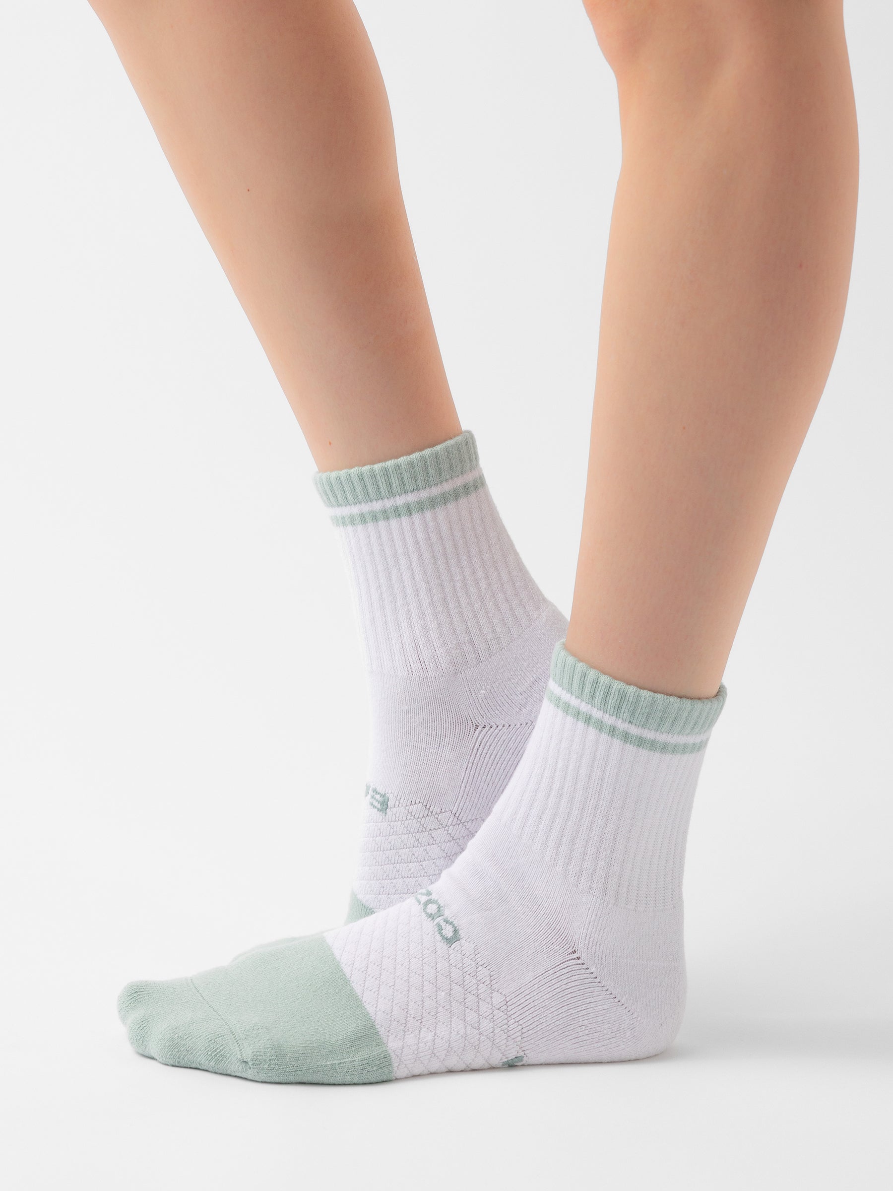 Women's Essential Quarter Sock - Last Chance - Image 10