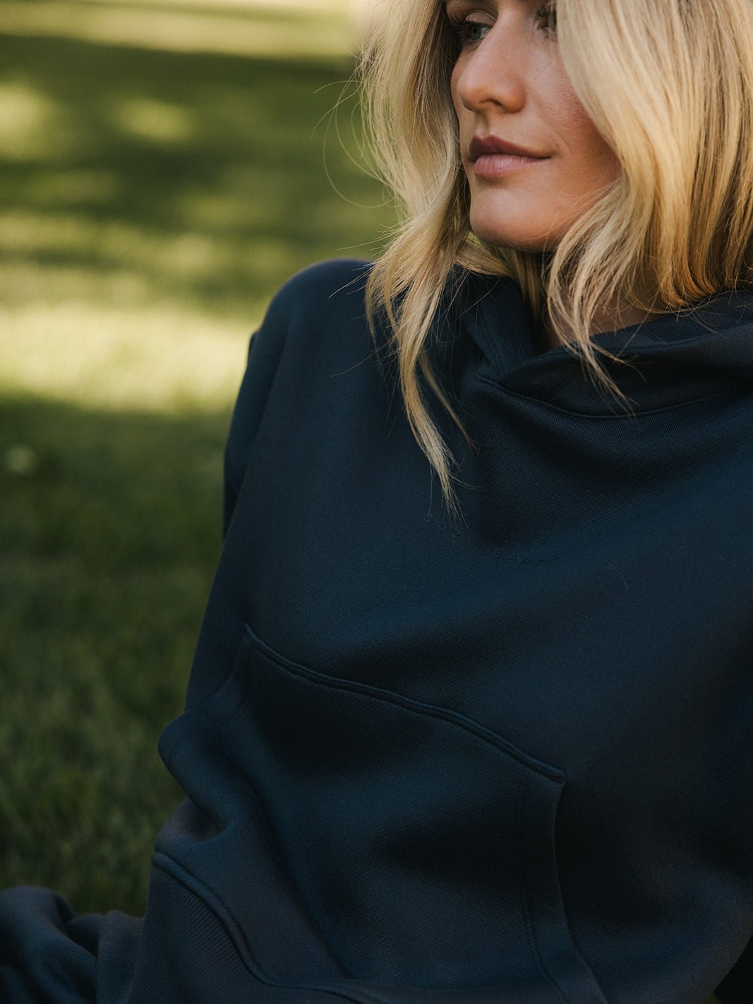 Women's CityScape Cropped Hoodie - Last Chance - Image 11