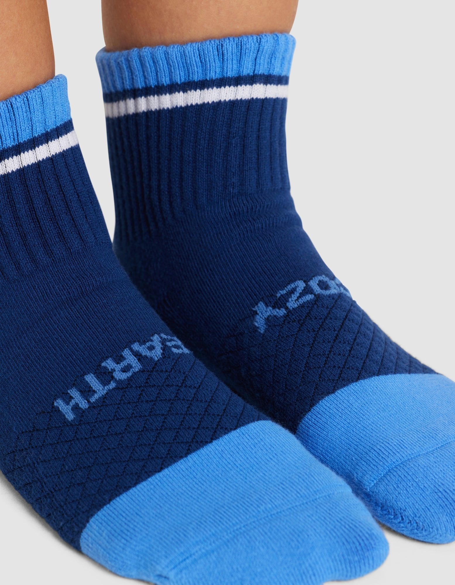 Women's Essential Quarter Sock - Last Chance - Image 25